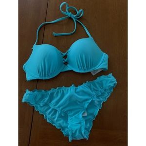 Hollister Push-up Bikini: 32C Top Small Bottom